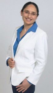 Dr. Sarita Malhotra is a dentist in Burlington MA at Modern Smile Dental Care.  She does Invisalign, dental braces, crowns, fillings, implants.  She (dentists dr dental dr) takes various insurance plans and is open for tooth pain emergencies.   